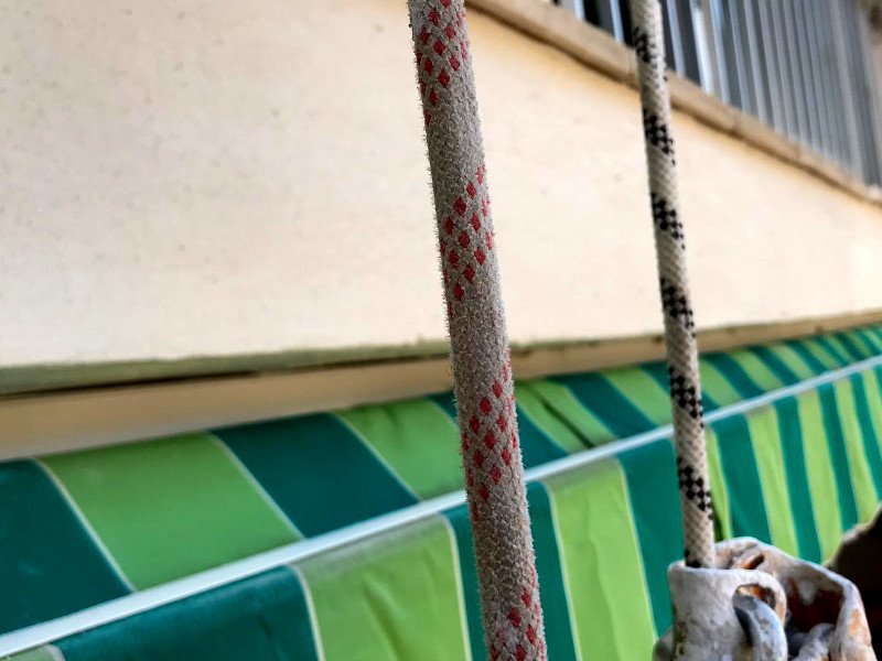 Reparación de canto de forjado mediante trabajo vertical. 

grupoescribano.com/proyecto.php?a…