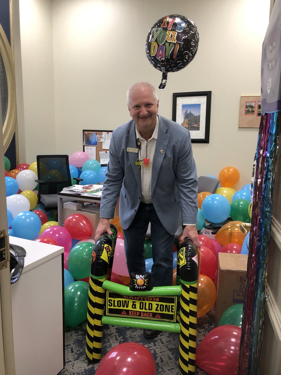 Hotel Saint Louis tweet media