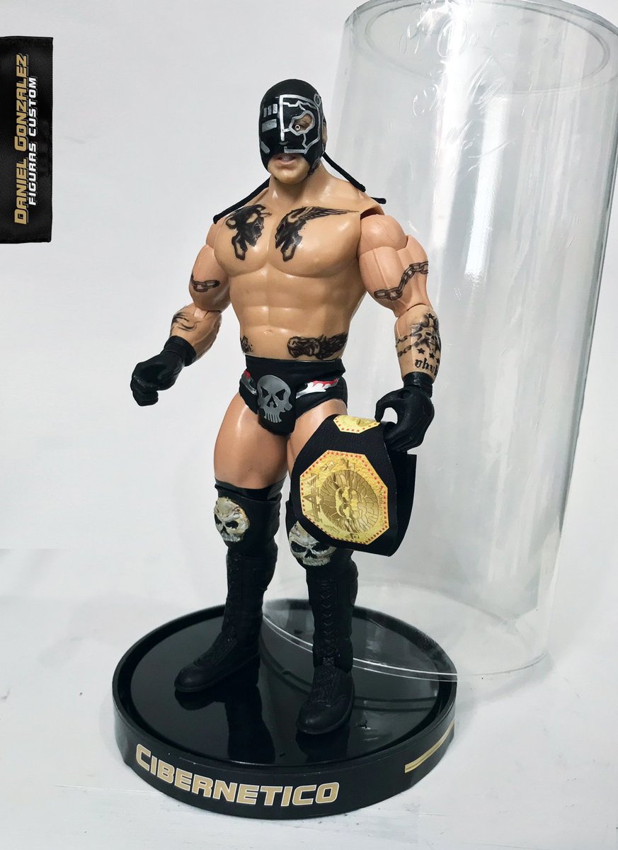 _danielgonzalez's tweet photo. Ya con el aviso avisado regresamos a la programación habitual, Cibernético presentación final en acrilico.
#cibernetico
#themainman
#apocalipsisahora
#hellbrothers https://t.co/TqBL8VgtCF