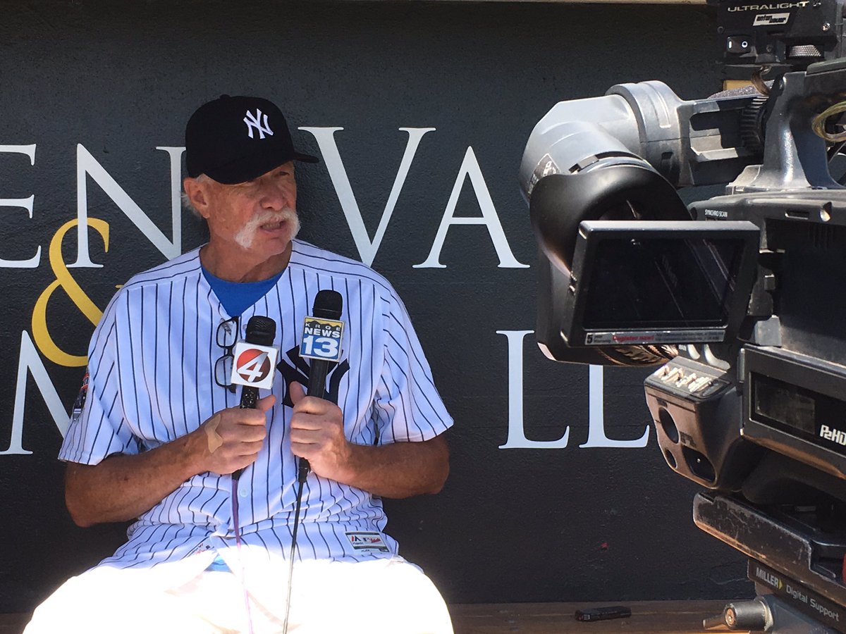 Brandega's tweet image. Not everyday you get to meet a @MLB hall of famer

Goose Goosage played for 9 MLB team for part of 22 seasons 

His best years with the @Yankees and @Padres 

Stopped in Albuquerque with @GrassrootsBB giving gloves and baseballs to the Boys and Girls club

Story tonight on @KOB4