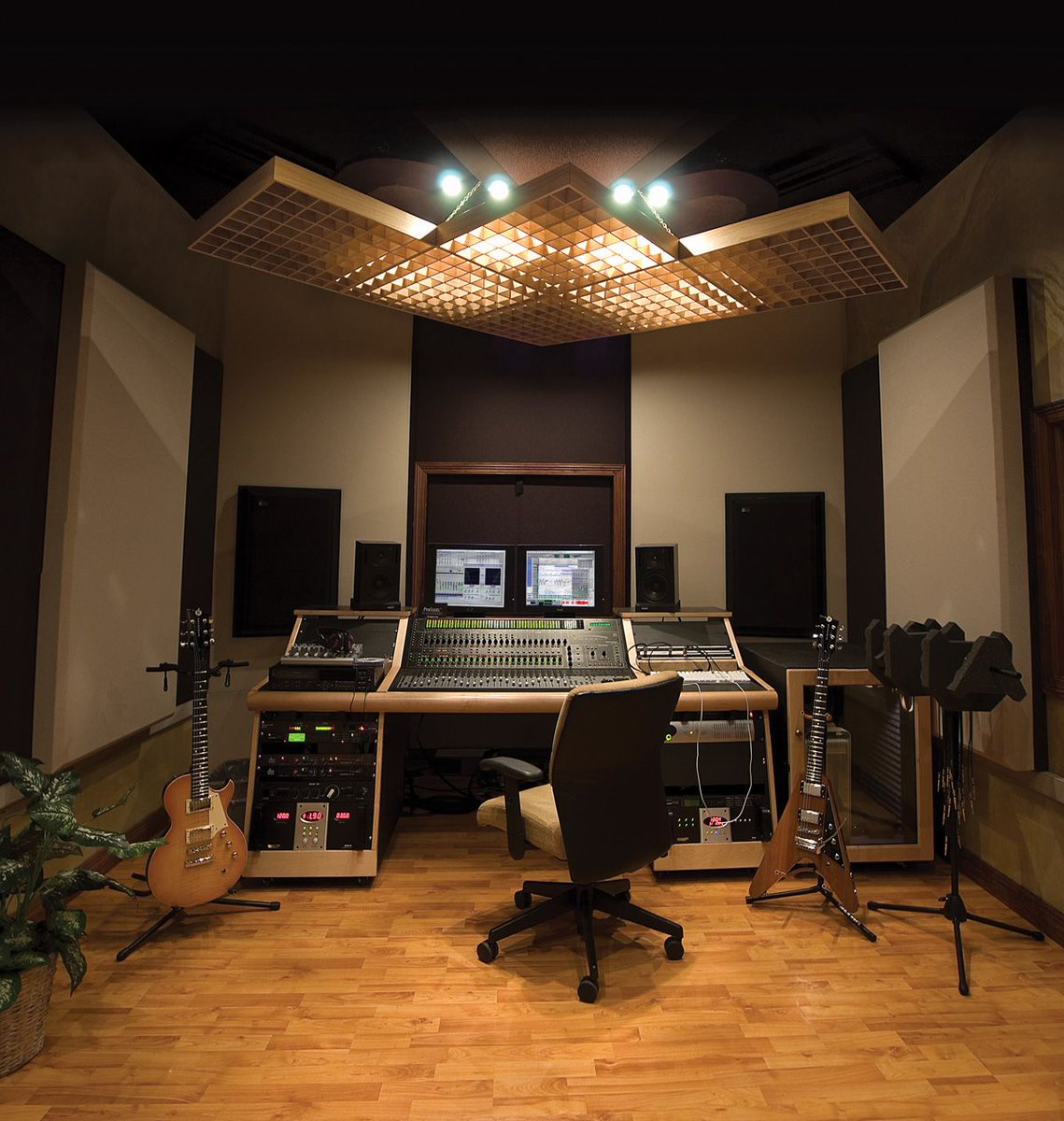 Auralex's tweet photo. Need to treat your room, but not sure where to start? Try our Room Analysis services! We are ready to give advice on any type room that needs treatment. Submit your project on our website and we'll take it from there! 
https://t.co/GKnI24EKMM
___
#Auralex #acoustics #roomanalysis https://t.co/nyi33w9idd