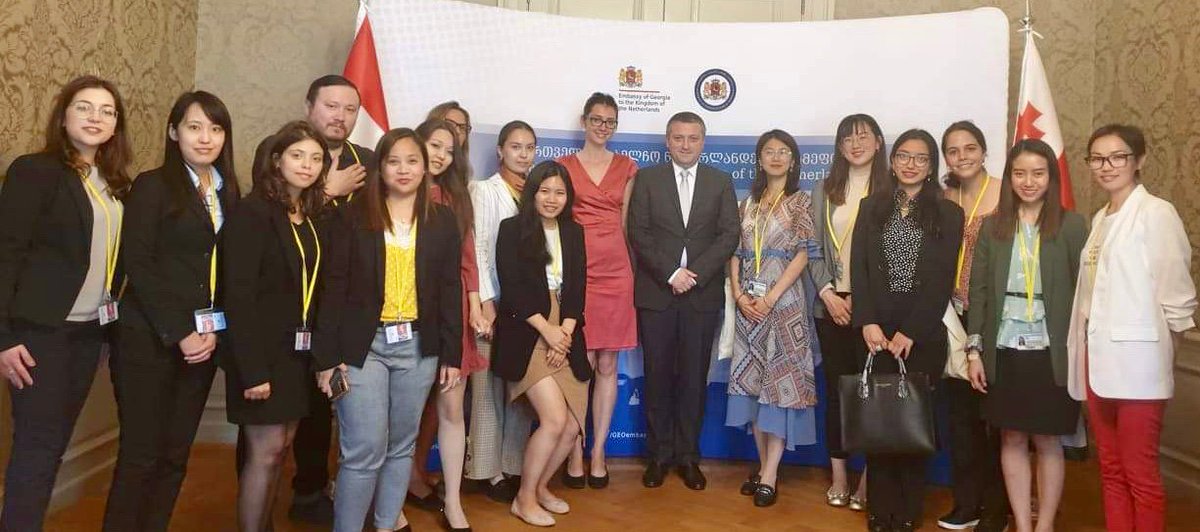 GEOembassyNL's tweet photo. Today, to commemorate 11 years since Russia-Georgia August 2008 war, Amb. of #Georgia, @GeoSharvashidze welcomed students of the Summer Courses of @HagueAcademy at the Embassy of Georgia. https://t.co/wwslPshipH