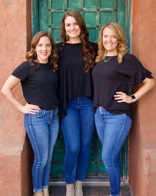 Arapahoe_Cheer's tweet photo. We love coaches, yes we do! We love coaches, how βbout you? #coachkac #coachberry #coachplatt #family #warriorpride https://t.co/dUu4XdHrXH