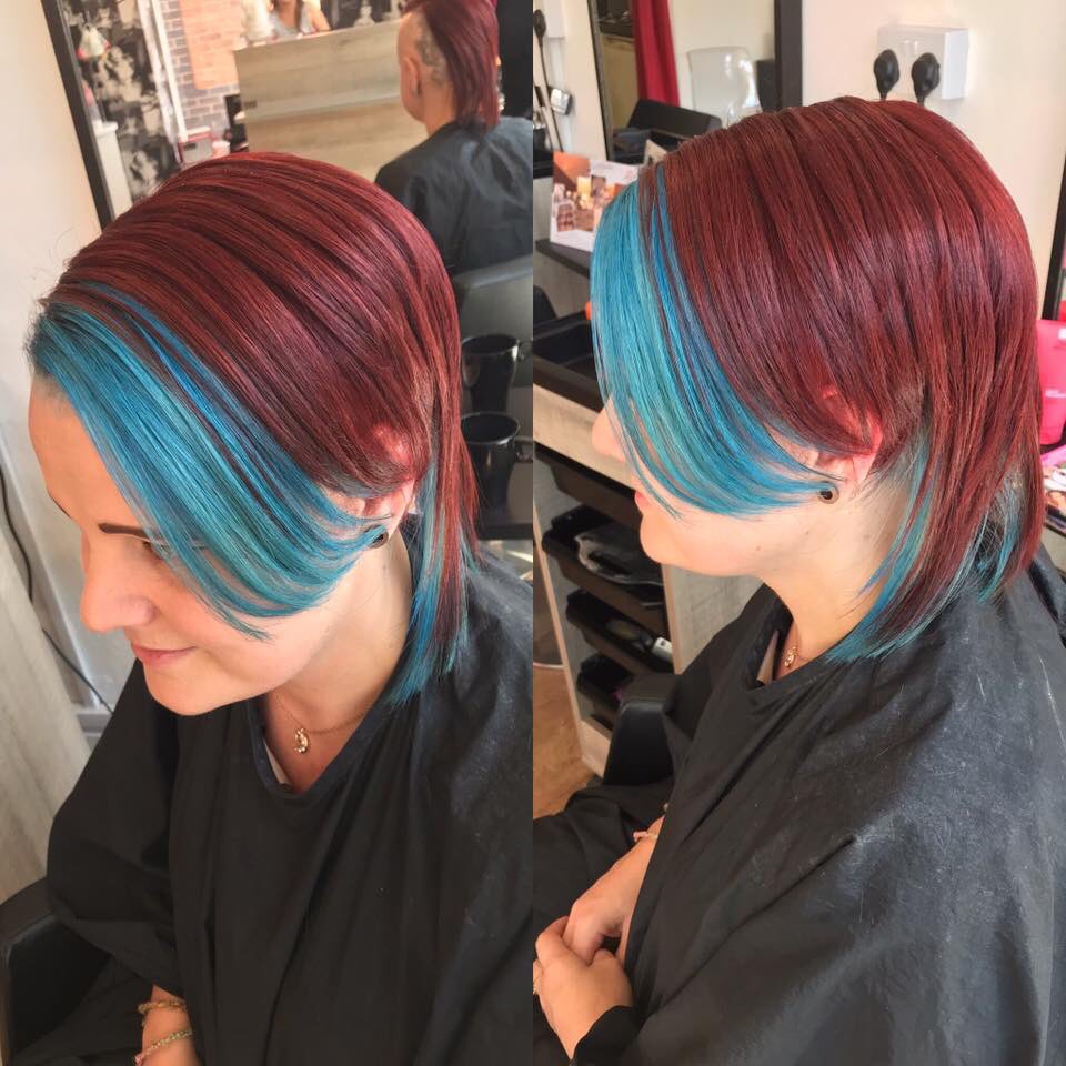 fairylaylee's tweet image. Love my mermaid hair 🧜‍♀️ Alopecia’s given me lemons,  so it’s time to make lemonade 🌈🍋
.
.
.
#superpetrol #wella #colorfreshcreate #shinylocks #fun #dollz #stourbridge #petrolhair #petrolredhair #redhair #alopecia #shavedside #assymetrical #mermaidhair