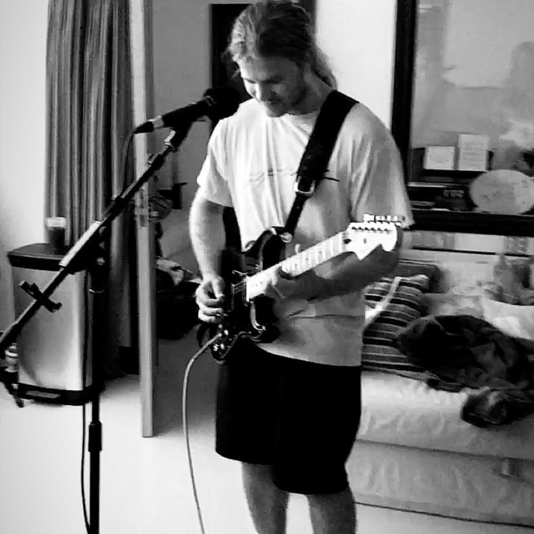 Chrisbournepro2's tweet photo. Latest updates photos of my fave #lifelover 😍😍😍😍 #ChrisBourne https://t.co/vUTkp9g7B9