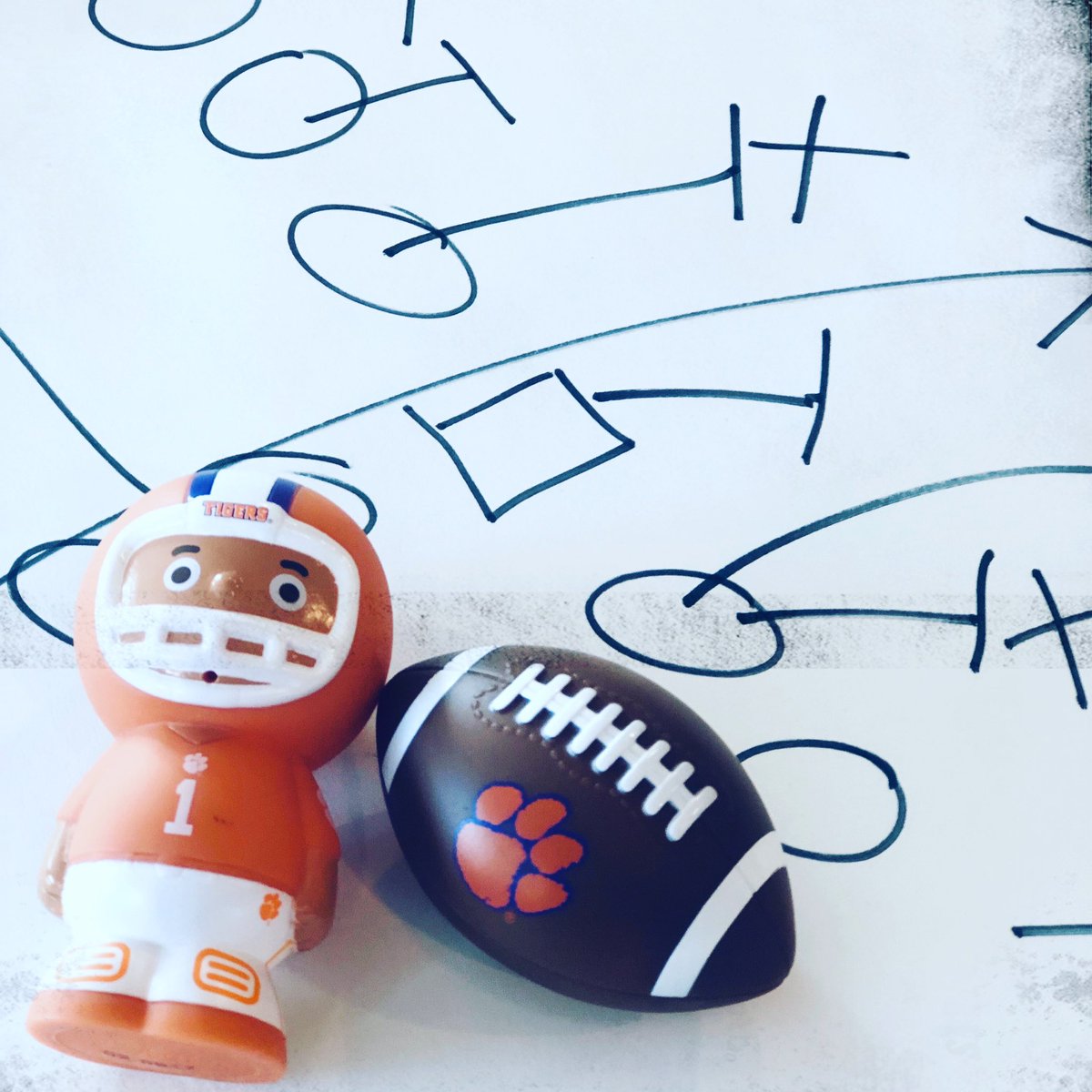 BATHSCOTS's tweet photo. Camp’s a good time to learn all the plays! 🐅🏈🛁 #clemsontigers #clemsonfootball #clemson #ALLIN #clemsonfamily #clemsonalumni #clemsonnation #toys #bathtoys https://t.co/VkrhskjDsT