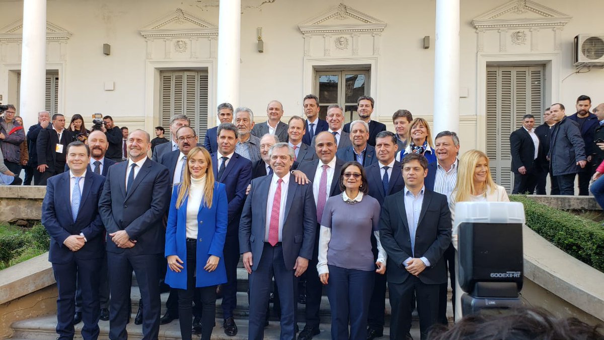 RicardoWellbach's tweet photo. Documento firmado con @alferdez:
1)Reparación histórica de recursos financieros
2)Conclusión de la autovia de la ruta 14
3)Continuidad de la Autovia de la ruta 12 
4)Concreción del gasoducto
5)Sistema impositivo diferenciado p prov. de frontera 
COMPROMISO FEDERAL POR MISIONES 🇦🇷 https://t.co/oMxy5KwYd4