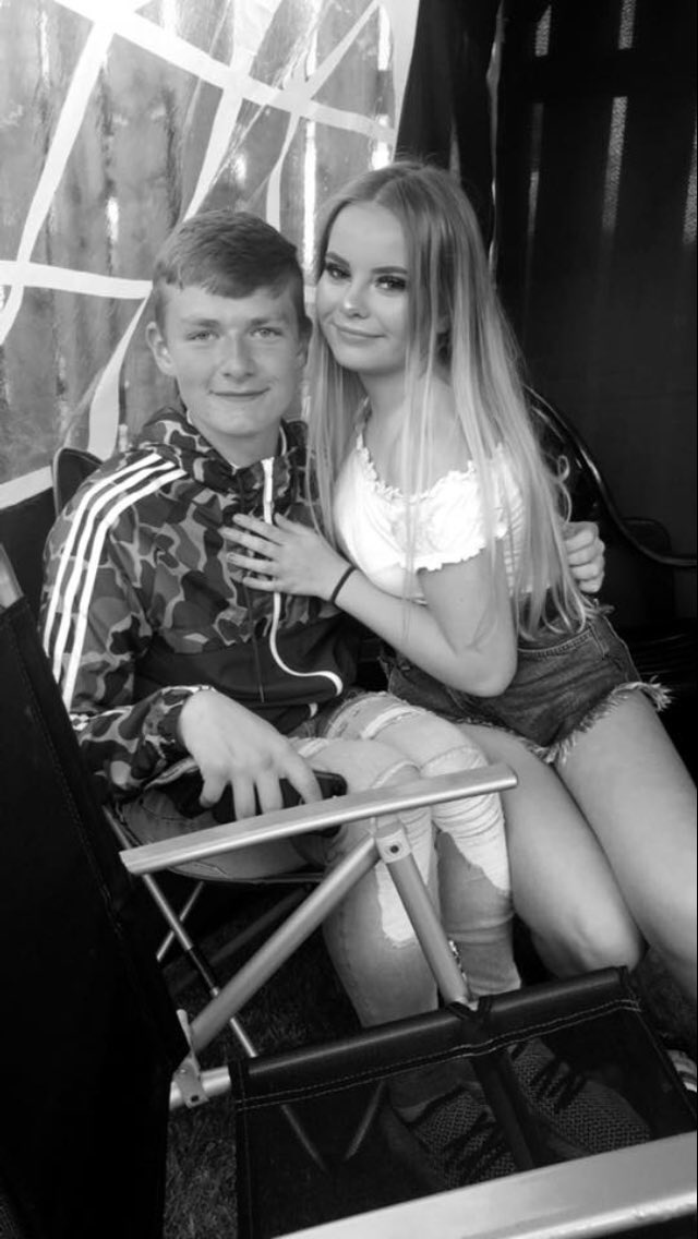 cody14x's tweet photo. happy birthday @emz_xoxox_ hope u hav the best day xx https://t.co/l8nqTNPst3