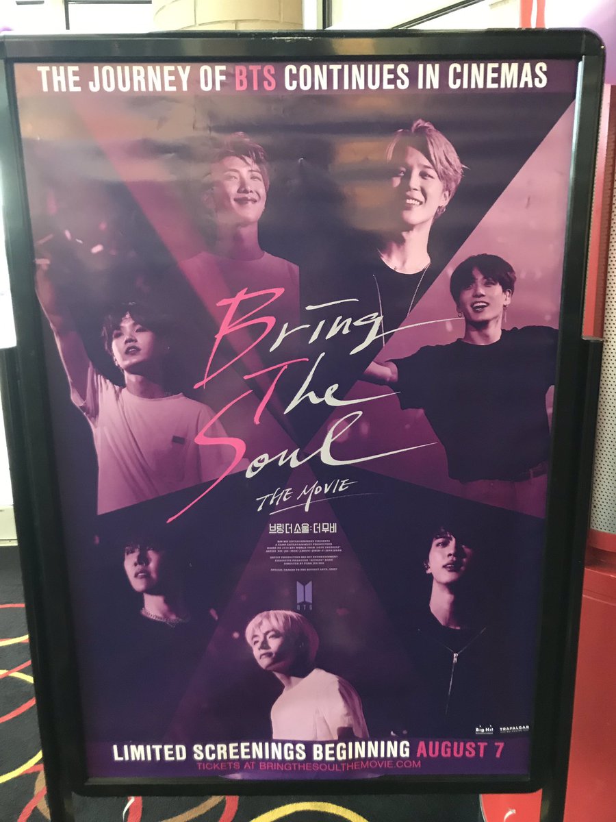 weareevilregals's tweet photo. Just got to the theater for #BRINGTHESEOUL_THEMOVIE and they decorated the entrance 😭😭😭 https://t.co/GzezPUdAvR