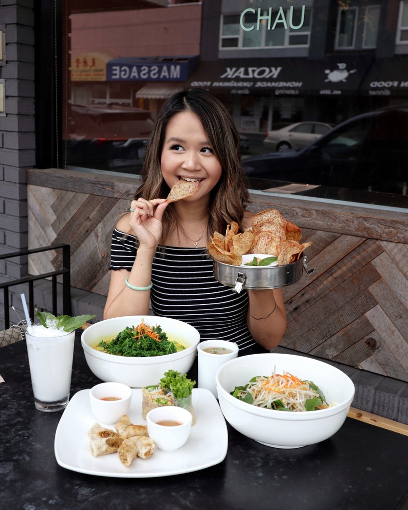 chowatCHAU's tweet photo. Vancouver foodie Deanna Woo (@deannawoo on Instagram) couldn't stop munching on our taro chips 🤤 (we don't blame her!). Don't forget to share your experience with us on Instagram this month with #chowatchau for your chance to win a meal on the house! 💚⁠ https://t.co/CAXqlTCNWv