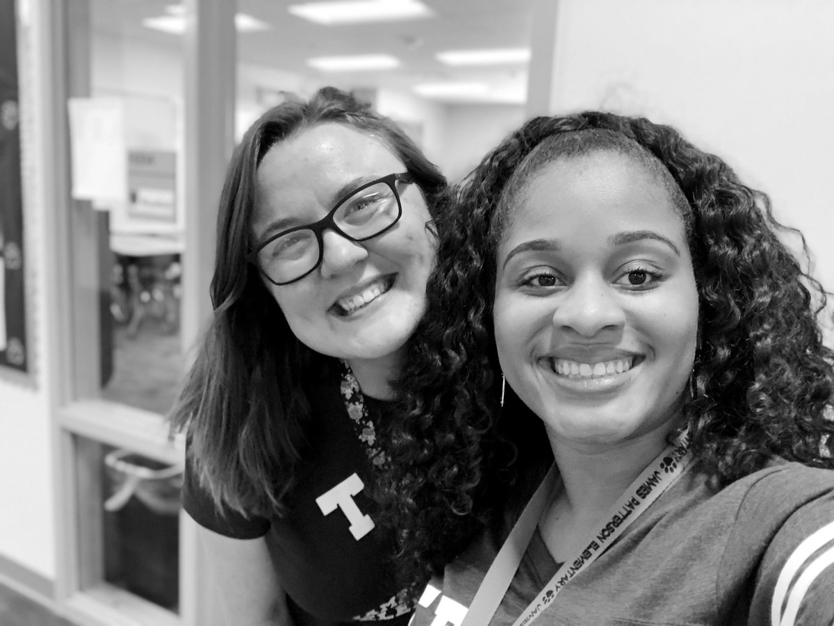 MsGrayin5th's tweet photo. Wow! Meet the teacher was amazing! Looking forward to a great school with my partner 🐾@MsWestfallJPE #JPE5BragTag @JPE_Panthers https://t.co/f5f6PnmUHo