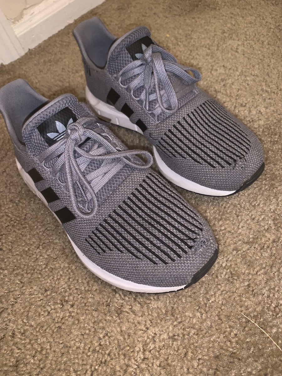 maggieleins's tweet photo. @adidas is this normal for swiftruns? I love these shoes for looks and comfort. I use these to coach in&amp; my ultraboosts to run. These have worn holes quickly on the top of the toe box. I haven’t had this happen w/ other styles. Hesitant to recommend to clients/buy another pair. https://t.co/XRik0YqFLd