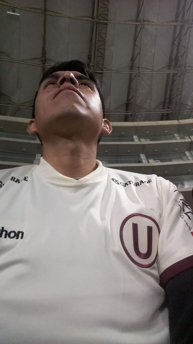 Riu2284's tweet photo. @Universitario
#95delmásGrande 🏆⚽
#YdaleU https://t.co/rU1WXVomW4