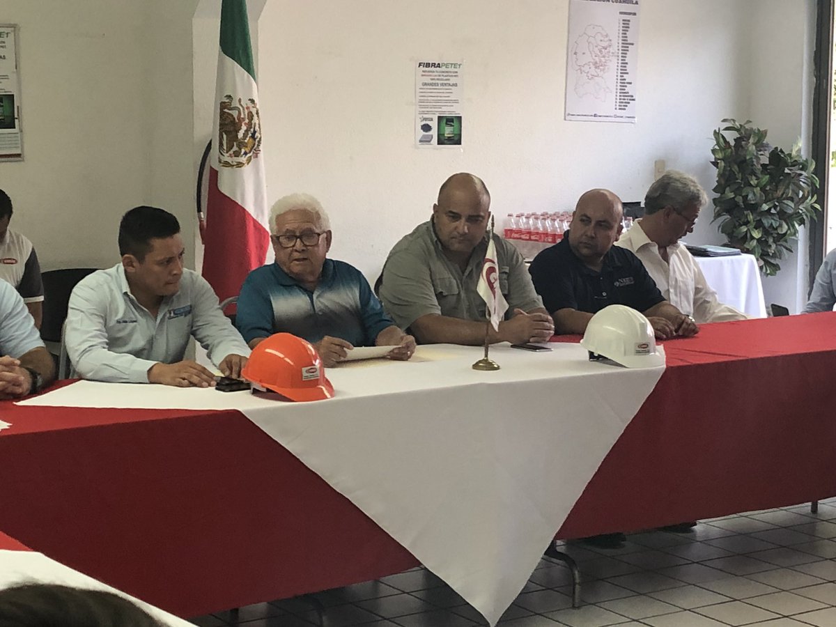 CMIC_COAHUILA1's tweet photo. Reunión de Trabajo con el Ing. Blas Lopez Rodríguez, Director de Obras Públicas del Municipio de Monclova. @blaslopezrdz @gonggolf #CMIC #Coahuila #Monclova https://t.co/fofrQv3vMm