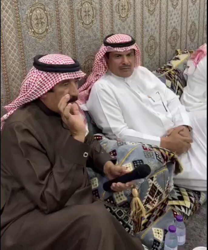 Jtbkbeer's tweet photo. ضمن برنامج #الديوانية استضافة #لجنةالتنمية_الاجتماعية_الأهلية_ببني_كبير 
الشيخ عثمان بن سويعد 
في لقائها الأول حيث ناقش الجميع أدوار اللجنة وبرامجها والتحديات التي تواجهها وكيفة التغلب عليها .
كما أكد الجميع ضرورة الدعم المعنوي والمادي لإكمال ماتم من منجزات سابقة.
يتبع ..... https://t.co/VqUJEqKJX4