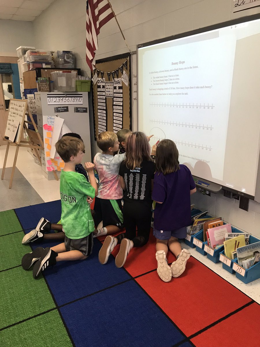 DianekFowler4's tweet photo. I love how well my 3rd graders work together❤️ @g_elmore8 @CodingtonES @NewHanoverCoSch #awesomethirdgraders #buildingclassroomcommunity https://t.co/f5Rt2Gu2I0