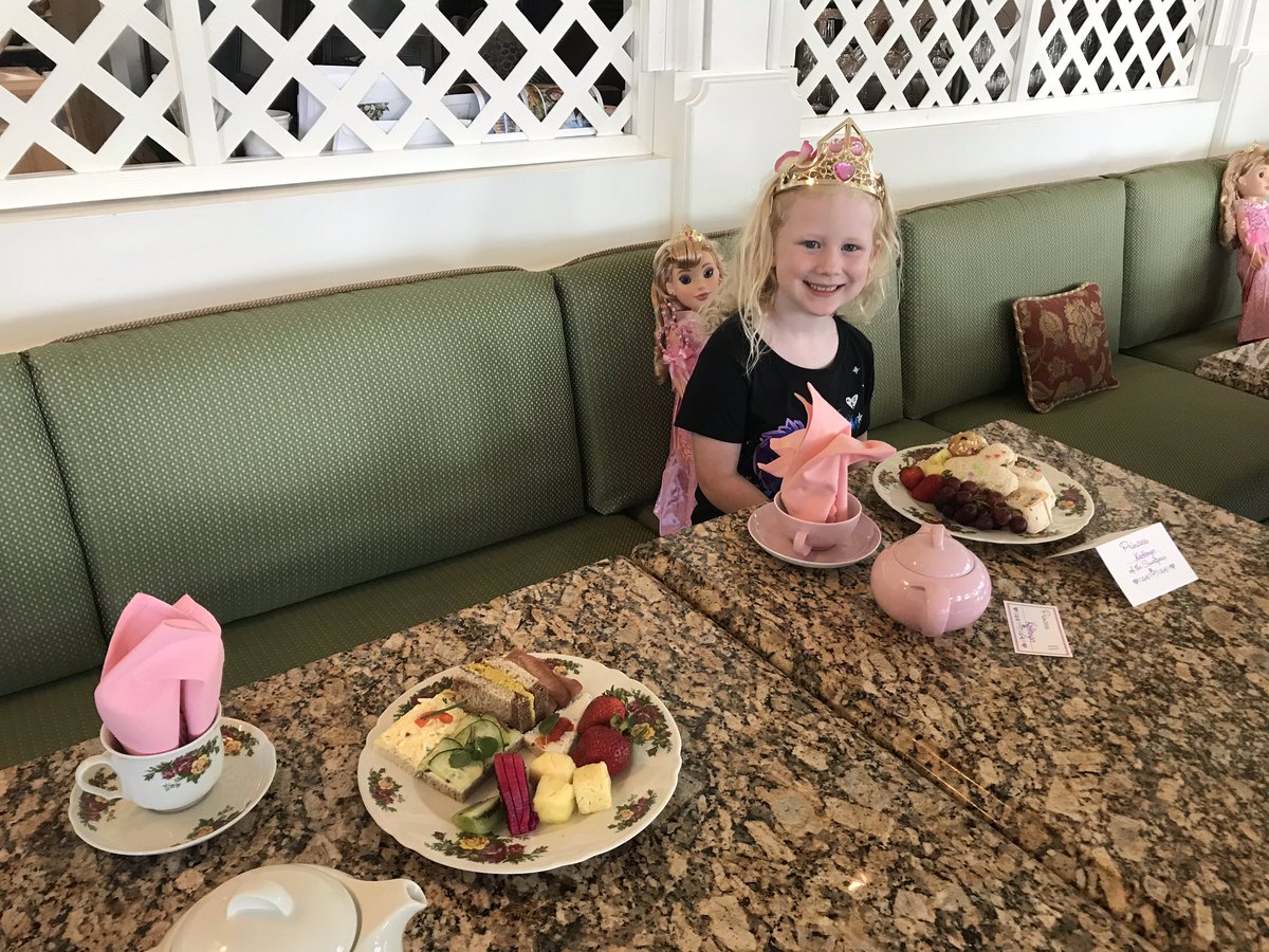 TheMomentMom's tweet photo. Major splurge today....and we loved it!! Mommy/daughter trip with a visit to the Perfectly Princess Tea Party. It was amazing! Loved pouring her own “tea” and munching on little sandwiches with Aurora! #SleepingBeauty #princessteaparty https://t.co/qqDFP8nlau