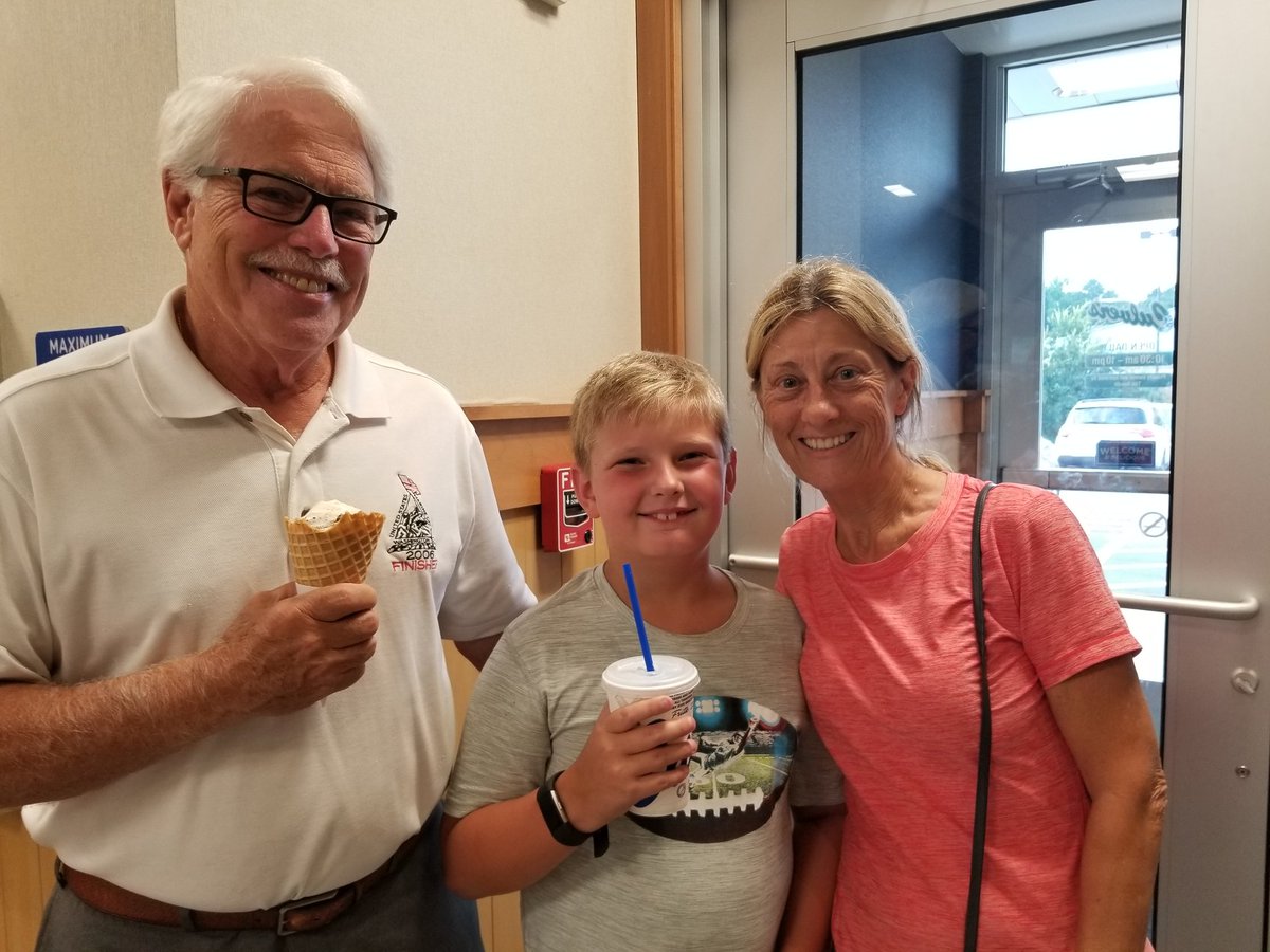 AveryElementary's tweet photo. Avery Spirit Night at Culver's! #averyrocks #CCSDfam https://t.co/SVMu8igoIu