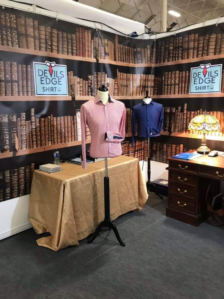 Edgillwhl's tweet image. It’s the highlight of the Summer season: The Dublin Horse Show. Check out the fabulous fabrics and shirt samples on Stand D21 in the main hall. From @Devils_Edge

I love my shirts and wonderful #CustomerService. 

#StyleFromCollarToCuff
#GetASharperLook 
@DublinHorseShow