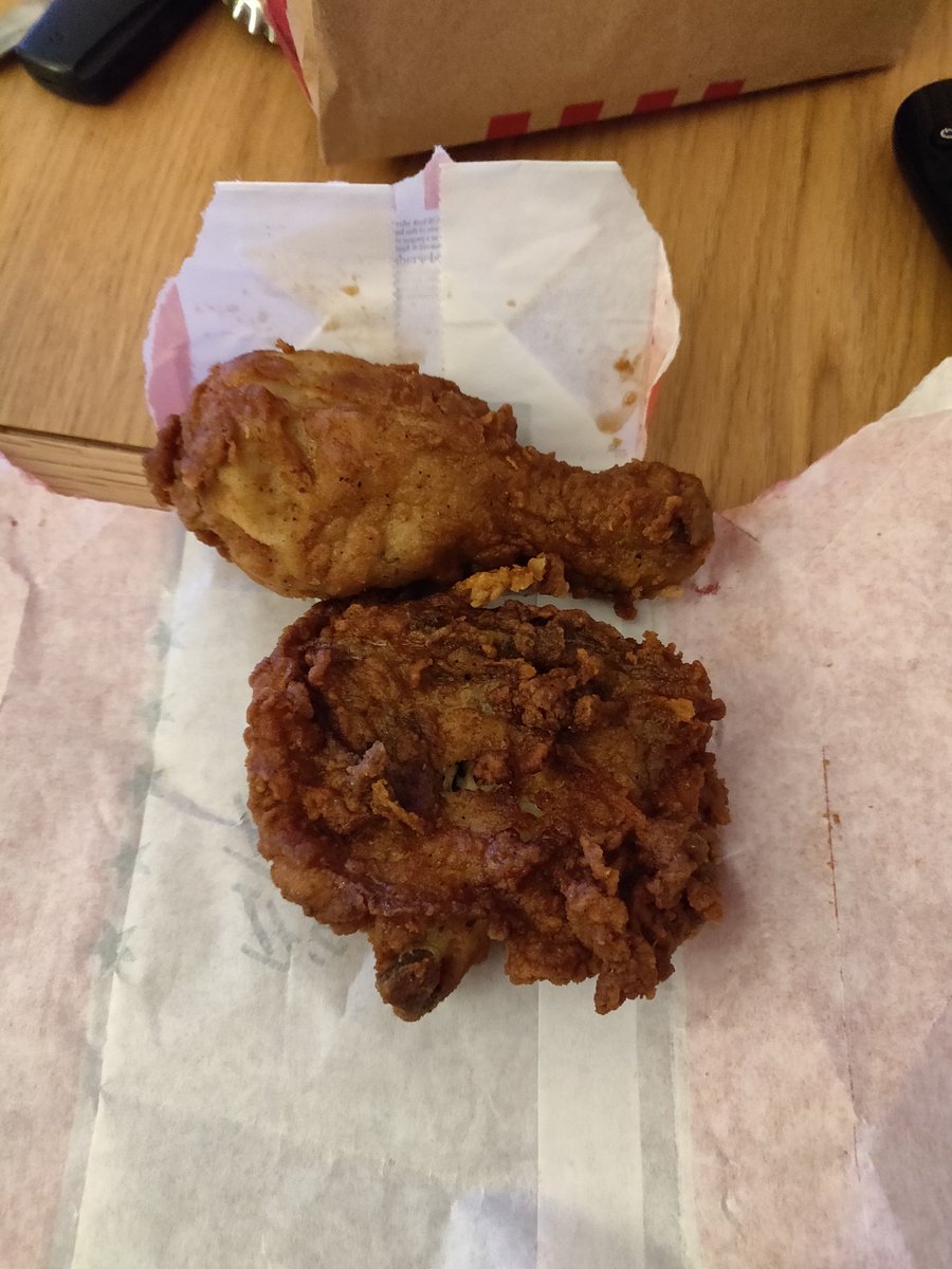 BridgetKrull's tweet photo. The world is quite difficult, and then you have a night out and feel a better about things. And then @kfc gives you this to fulfill your order of two chicken legs. #wherestheotherleg #seriously https://t.co/wwasqDNvex