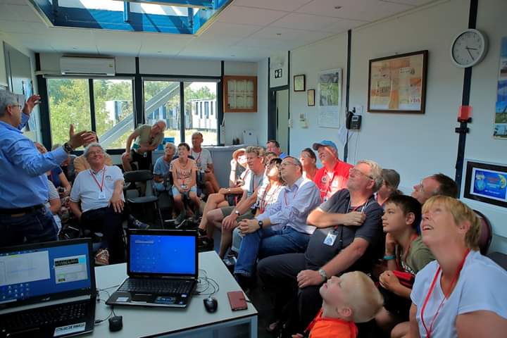Bezoek de Dwingeloo Radiotelescoop. Alle zondagmiddagen in augustus is de telescoop open. Meer info op camras.nl/blog/2019/zome…