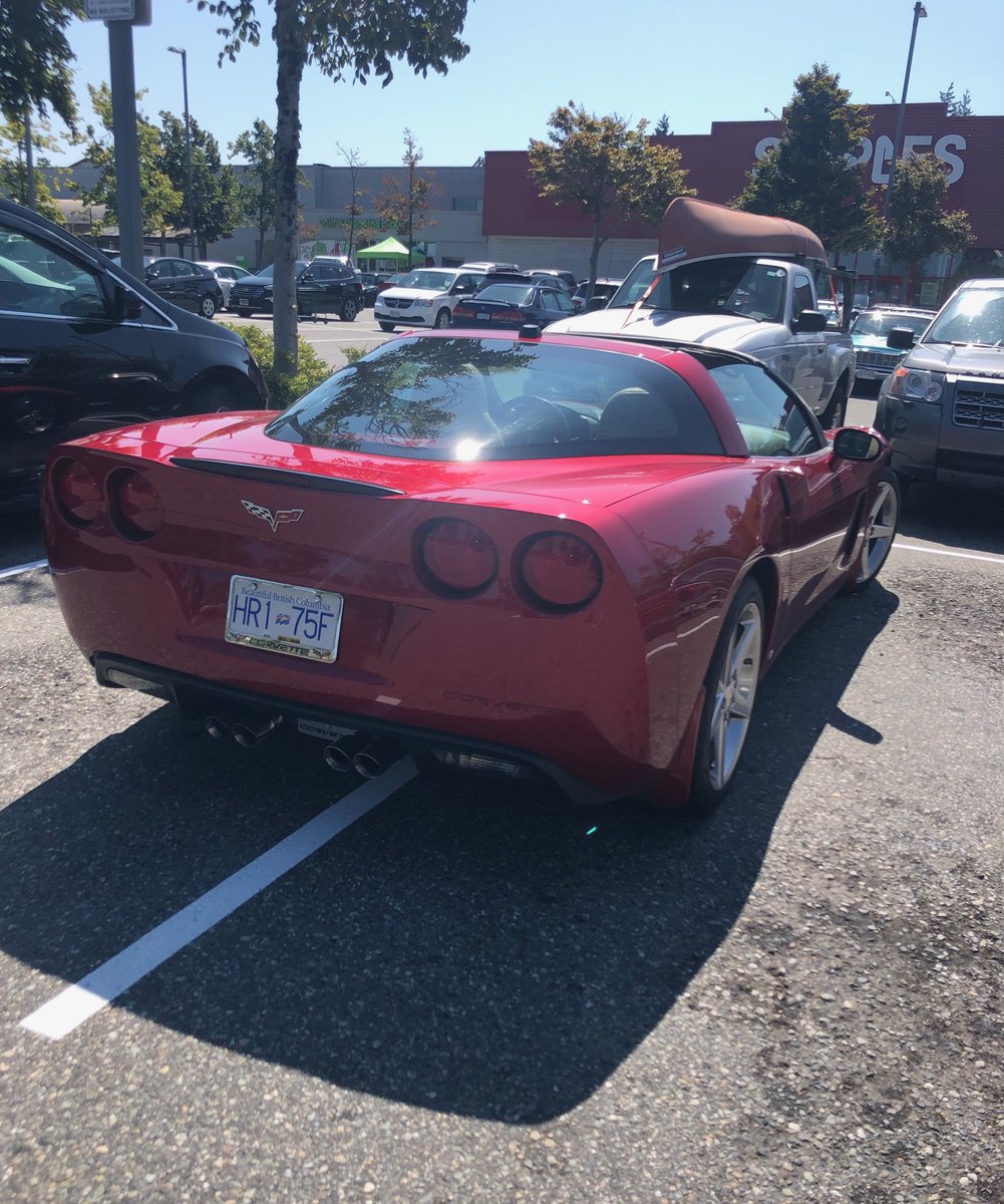 baddriversBC's tweet photo. Canadian Tire White Rock, right now. Look at this ass..  10+ years old Vette, wtf!!! https://t.co/8XOTSfuZFx