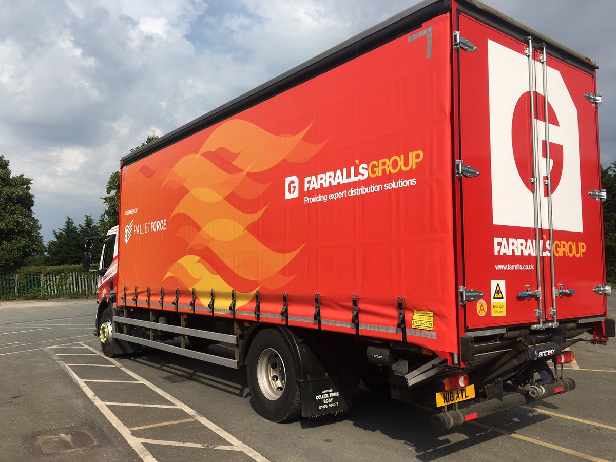 Farralls_Tspt's tweet photo. The latest edition to fleet, serving on the pallet network operation. 🚛🚚

#FarrallsGtoup #Palletforce #SuperMember #SuperNetwork #Fleet #Volvo #DualBrand #ExpertSolutions #PalletNetwork https://t.co/rNcTMymKft