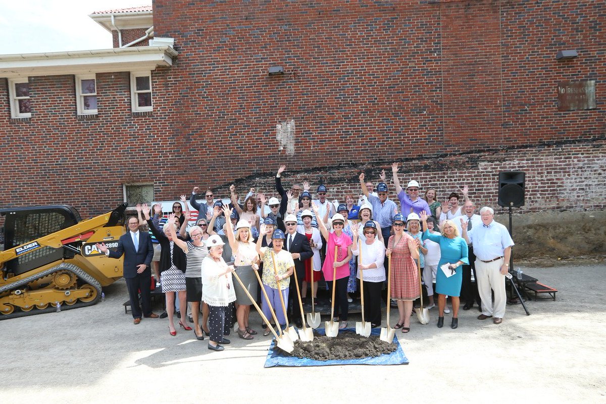 EstesConstruct's tweet photo. @hoytsherman is ready for construction! #DSMUSA #historicrenovation #addition #excited https://t.co/h7vURk6FdN