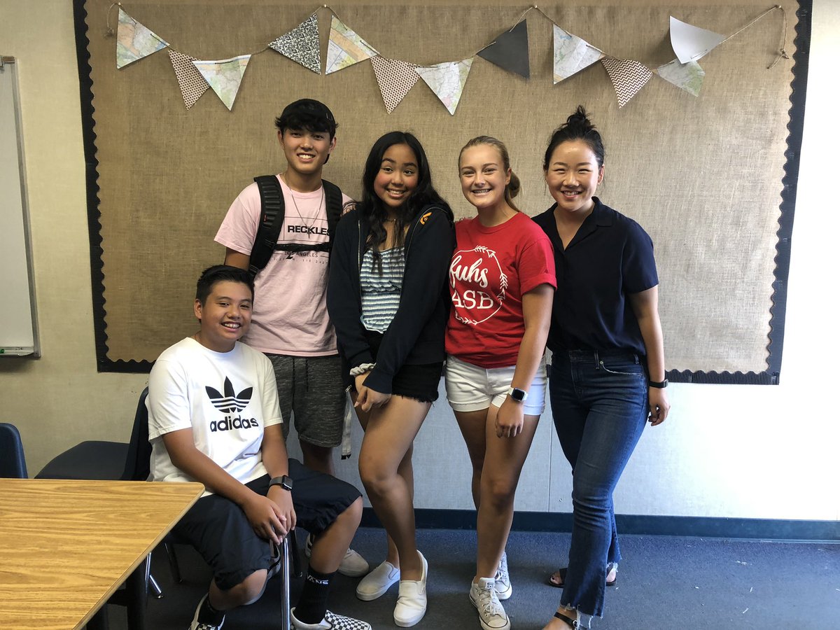msstellakim's tweet photo. Team bonding time with Parks leadership alumni!  #parksleadership #parksASB #TheParksWay #parksbest2years #parksjrhigh #jrhighasb #parksleadership #parksjrhigh #parksASB #jrhigh #jrhighschool #fsd #fullerton #fullertonschooldistrict #teachers https://t.co/n5IpywcevE