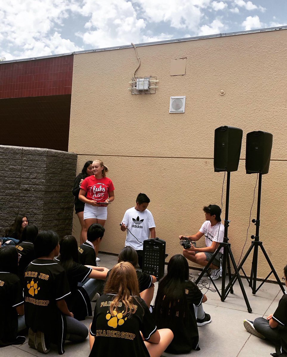 msstellakim's tweet photo. Team bonding time with Parks leadership alumni!  #parksleadership #parksASB #TheParksWay #parksbest2years #parksjrhigh #jrhighasb #parksleadership #parksjrhigh #parksASB #jrhigh #jrhighschool #fsd #fullerton #fullertonschooldistrict #teachers https://t.co/n5IpywcevE