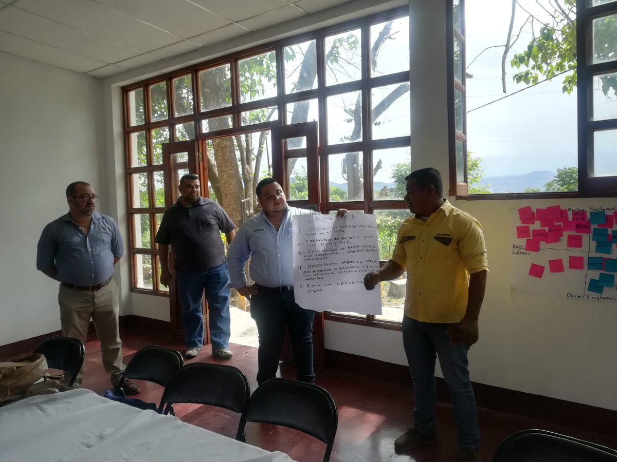 rikoltoLA's tweet photo. Desafío, actores y un plan de trabajo fueron los tópicos abordados durante la primera sesión del Comité Nacional de Inocuidad de Hortalizas #CNIH.🥦💚 Donde participaron @Walmart #Pizzahut @Hortifruti además de #ANIFODA
@Apen_Nicaragua , #COSECHO y más. https://t.co/YBswWKuoHX
