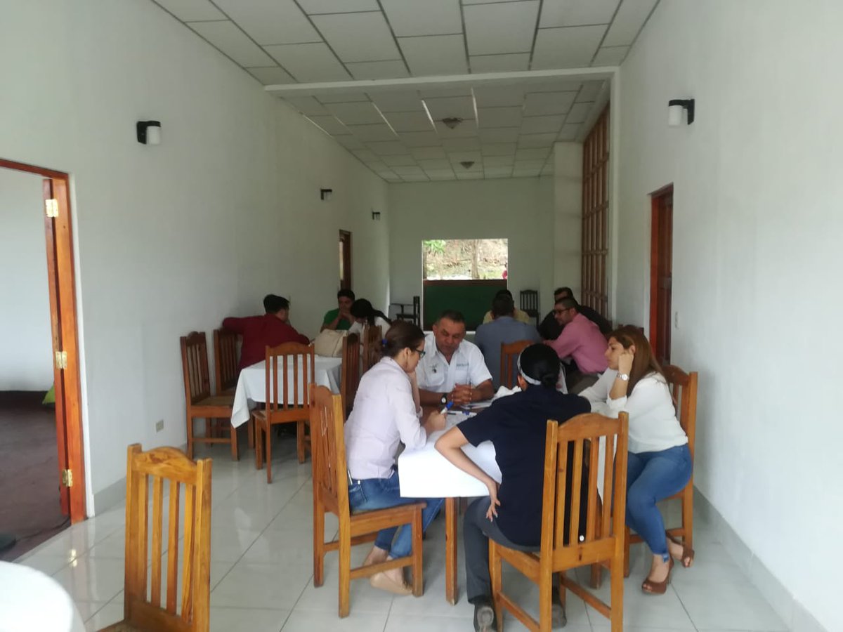 rikoltoLA's tweet photo. Desafío, actores y un plan de trabajo fueron los tópicos abordados durante la primera sesión del Comité Nacional de Inocuidad de Hortalizas #CNIH.🥦💚 Donde participaron @Walmart #Pizzahut @Hortifruti además de #ANIFODA
@Apen_Nicaragua , #COSECHO y más. https://t.co/YBswWKuoHX