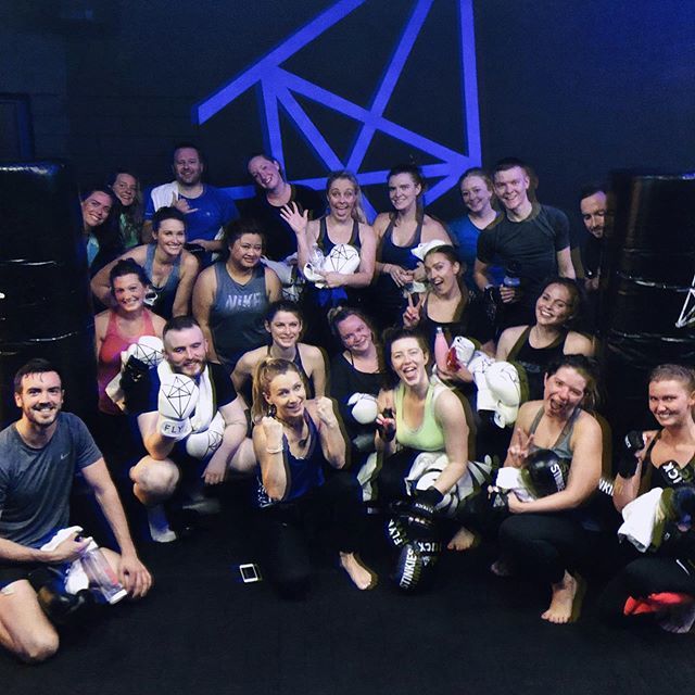 FlykickLondon's tweet photo. An EPIC Summer Pop Special themed class this evening. Thanks for joining us, you guys brought the sunshine! 😎☀️ https://t.co/wHwaA8gak2 https://t.co/gQpsRIsWq6