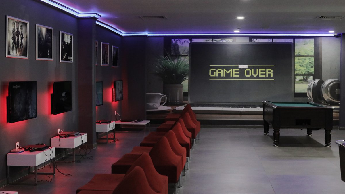 Oyun severler, sizler için özel tasarlanmış Game Center. Kıbrıstaki Yurdumuz PopArt