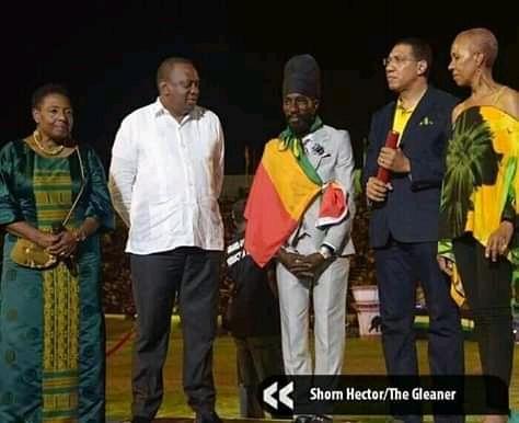 mwendaeston411's tweet photo. @StanoDj @KBCTelevision @KbcRadioTaifa Show Iko on Fireee 🔥🔥 #TheRaveKbc Greetings to Mr Prezzo Uko Kingston 👊 https://t.co/W5ibFO93B7