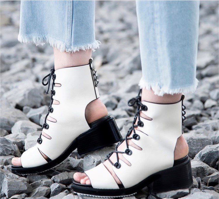 L'été est loin d'être fini, c'est encore le temps de porter nos plus belles sandales! 😍 <a href="/rudsak/">DaibitRudsak</a>
//
#galeriesdelacapitale #rudsak #shoes #sandals #summer #inspo #quebeccity #quebec