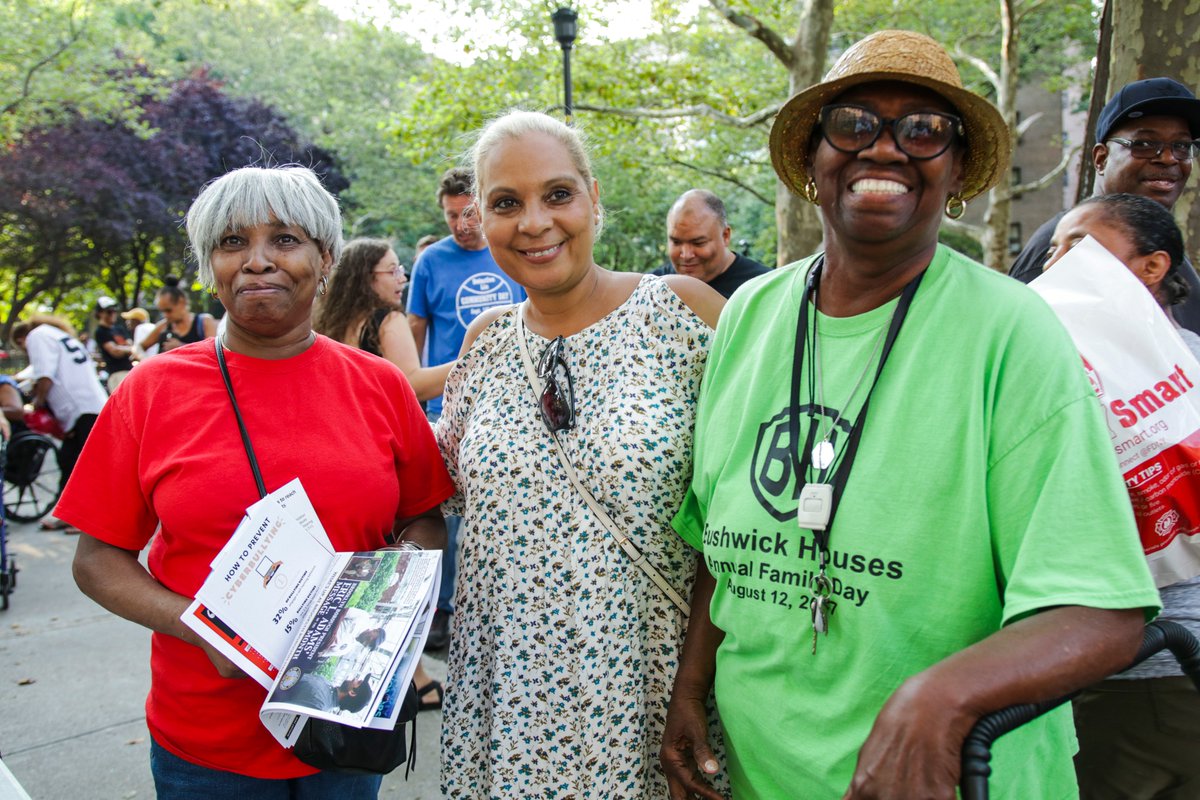 DavilaAssembly's tweet photo. Thank you to #PSA3 for another great National Night Out event in the heart of #BushwickProjects. A great way to build great relationships between our community and our police officers. #nationalnightout #nno #precincts #policeandcommunitytogether #policeandcommunity
@NYPDPSA3 https://t.co/9ZTtwkcqqh
