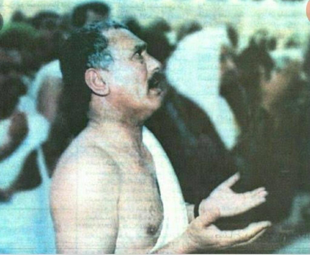 D7jSfx's tweet photo. اللهم ان رئيسنا رحل إليك وهو يشهد لك بالوحدانيه وبمحمد صلى الله عليه وسلم عبدك ورسولك فاعفي عنه وارحمه واغفرله واسكنه جنات الخلد يا رب العالمين يا رحمن يا رحيم https://t.co/ILaSuuofqq