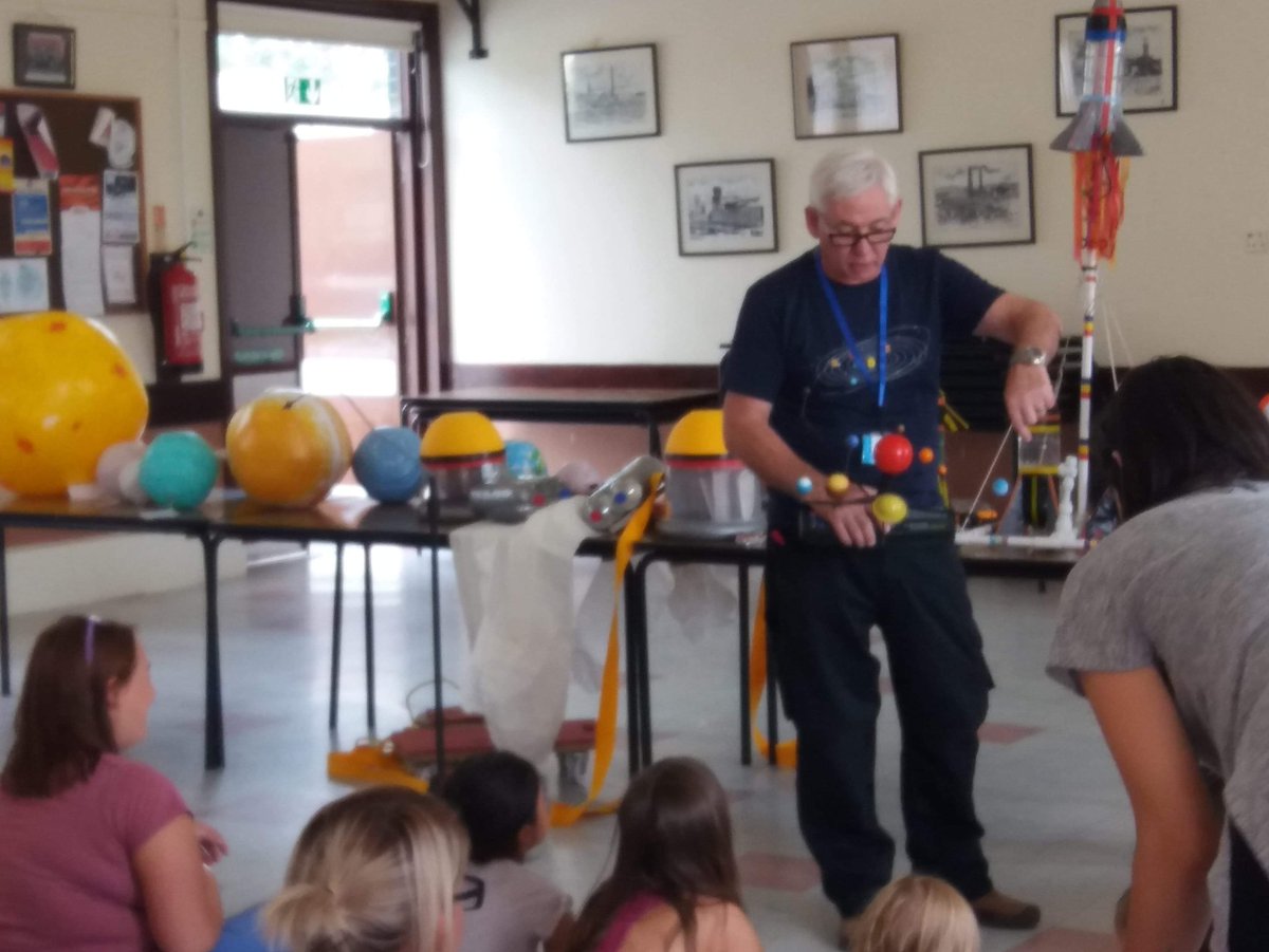 ttsscience's tweet photo. Space Talk/Rocket Launch 🚀👨‍🔬🌒🌞🌚@Ylolfagcg 7/8/19 https://t.co/BTeQnmbfmy