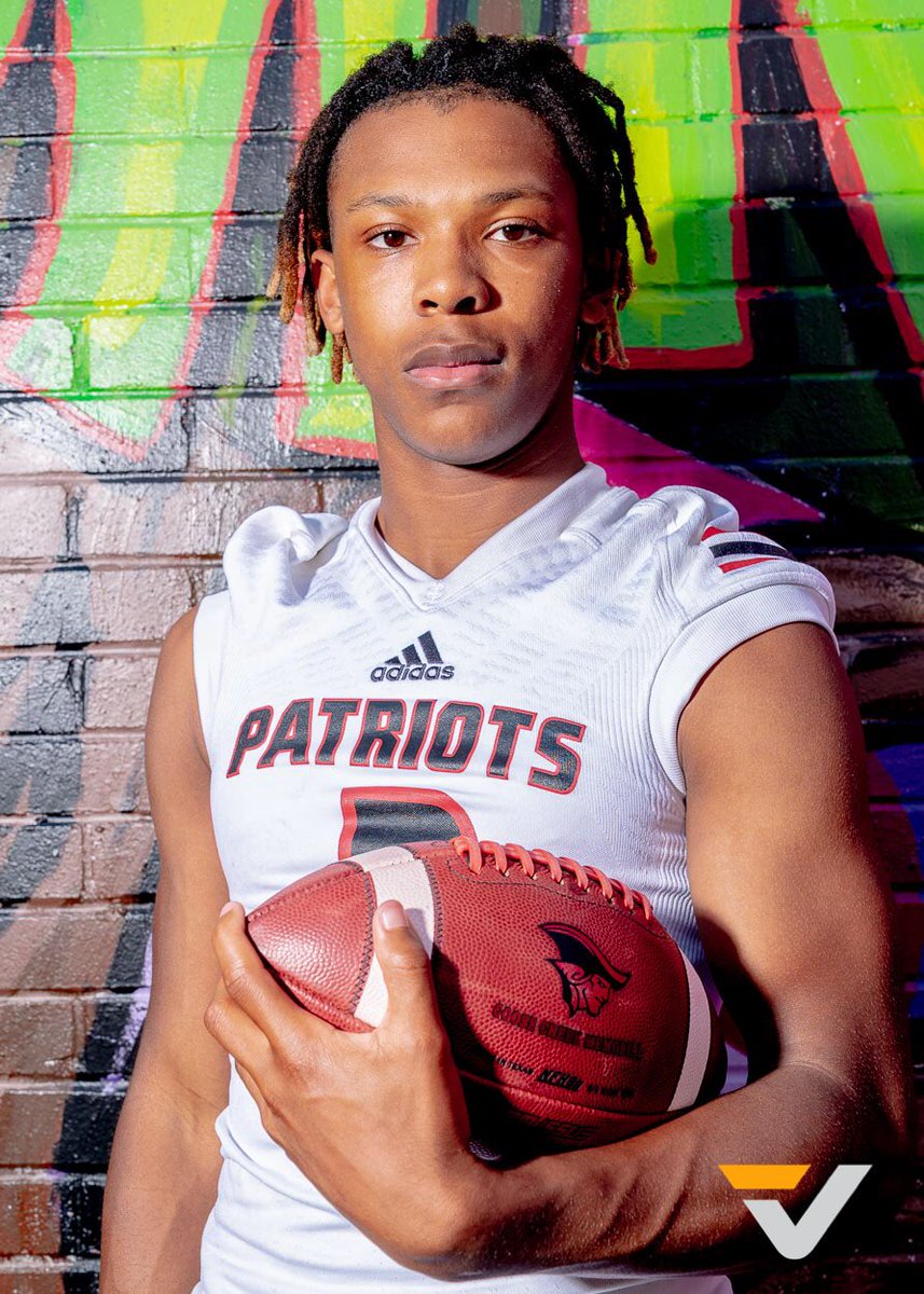vypehouston's tweet photo. VYPE’s TRIPLE PLAY

Get to Know @GcmPatriot QB Emerson Haywood (@Emers00n) #txhsfb 

Favorite Food:🥩
Fav. Pro Athlete: @CameronNewton 
Fav. 🎮 : @NBA2K 
Dream 🏫 :“The U”
Dream 🚗 : GT Mustang
Most Used App: Twitter
Favorite Thing He Owns: All My 👟 
Who He Looks Up To: Sister https://t.co/LgBRmeNv1N
