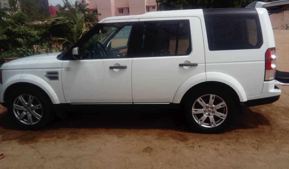 yitelnama's tweet photo. #YitelnamaAuto #Location
Réservez des à présent votre véhicule (Berline, 4x4 ou de luxe) pour la fête de #Tabaski
#MrsGoodDEALZ #kebetu https://t.co/5dfNqhzVGl