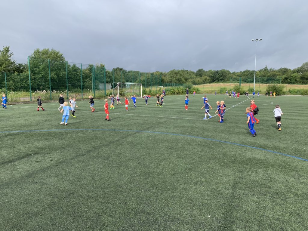 FdsSoccer's tweet photo. Another really enjoyable 2 days at our Hinckley soccer school. Here’s our youngest group enjoying a game of Spongbob with coach Molly. We only have very few spaces left at the next one on the 19th/20th. Book now to avoid missing out. #soccerschool #football https://t.co/82quQeoc7J