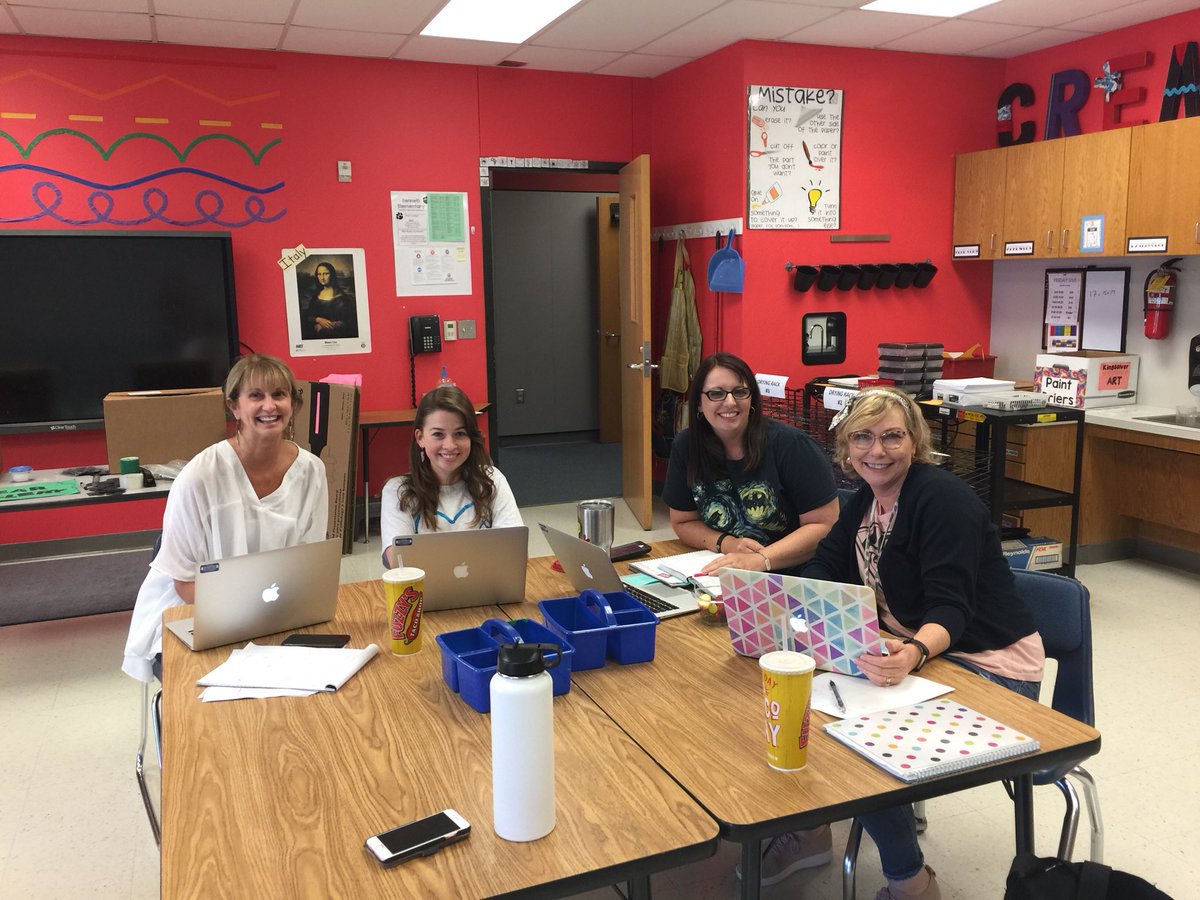 jan_harres's tweet photo. So excited to be in this group of talented art teachers! Welcome to your first year of teaching Kaylea! Enjoy the ride! #mymisd #myPLC @MsD_ArtClass https://t.co/oJFJcWZo7F