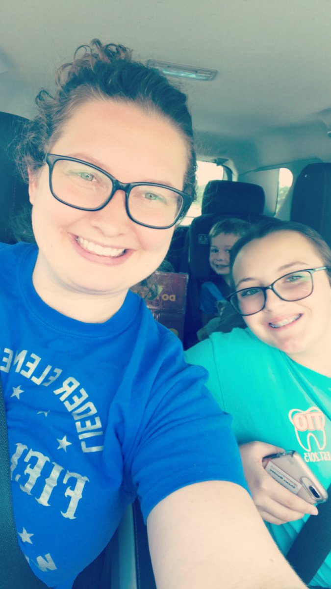 MrsMiedke's tweet photo. So glad I had these extra special helpers today! Classroom setup is just about finished! #leopardsshine #cfisdspirit @CFISDLieder https://t.co/6q1aZvdyKl
