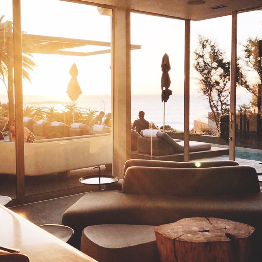 CampsBayPOD's tweet photo. Capturing scenic winter sunsets.We strive to make our guests experience a pleasant one when staying with us.Thank you @nadav for the wonderful https://t.co/tOSGaBnJTG here for the full review. https://t.co/4sxxemM096 #tripadvisor #guestreviews #podcampsbay https://t.co/PCXX8QtYuN