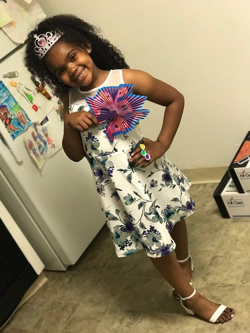 #GodChildAppreciation They glo up so cute cause they 2 1/2 years apart like me n mah twin @aaj_____ https://t<a href="/tag/godchildappreciation"class="tags">#GodChildAppreciation</a>