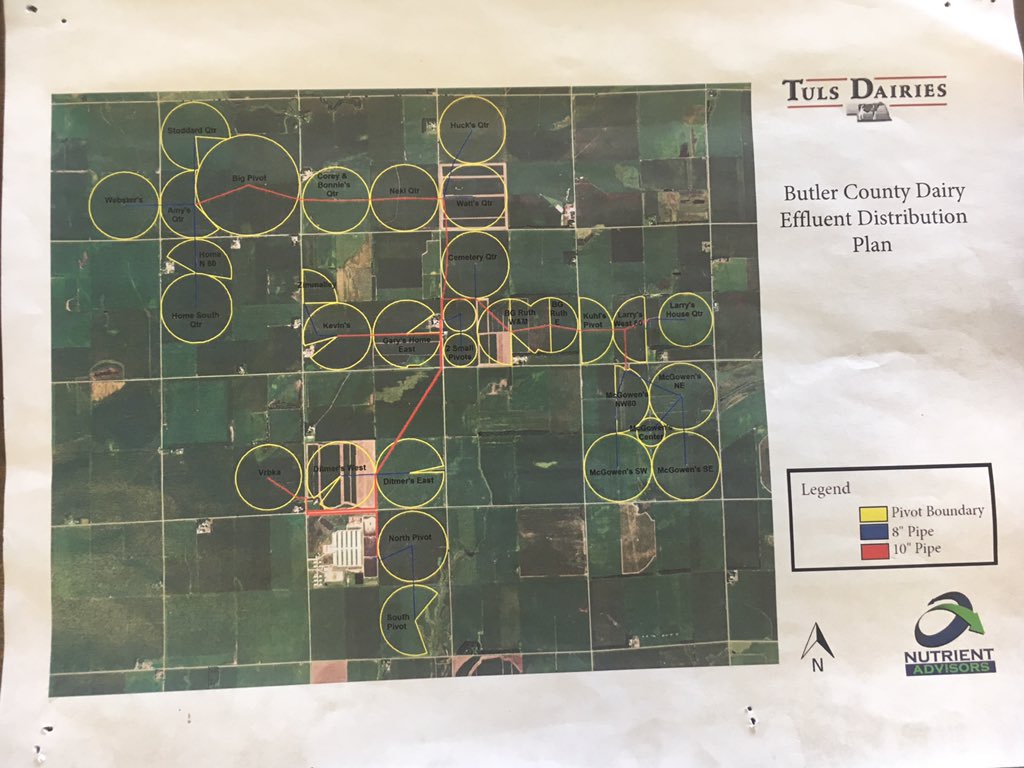 jimbohall's tweet photo. Thanks for hosting us for lunch @GeoffreyRuth. Impressive business growing corn 🌽 &amp; soybeans. Really interesting to hear about the irrigation of dairy effluent in partnership with @tulsdairy which produces a natural fertiliser and soil conditioner. #rabocottontour @polanna1 https://t.co/pz1hG3Ey1b