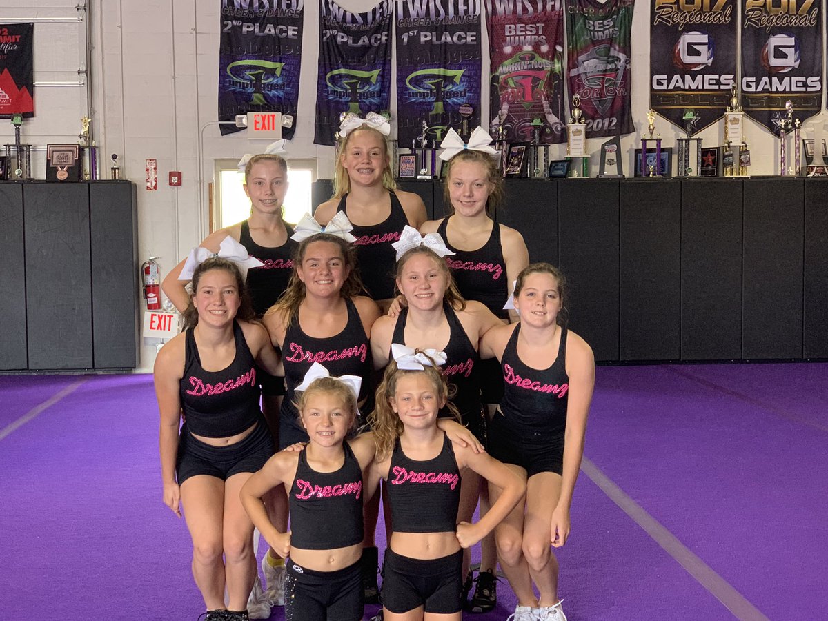 DreamzElite's tweet photo. Dare Devils, Black Widows, and Poison Ivy are rocking day 1 of choreography with @NextStepCheer https://t.co/GNPoLzp7wn