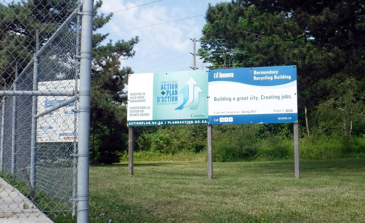 i suppose this road had something to do with the Bermondsey waste transfer station, now securely fenced off with barbed wire... this sign ("Completion Spring 2011") is interesting in that it lasted longer than the " http://actionplan.gc.ca " url did[/thread]