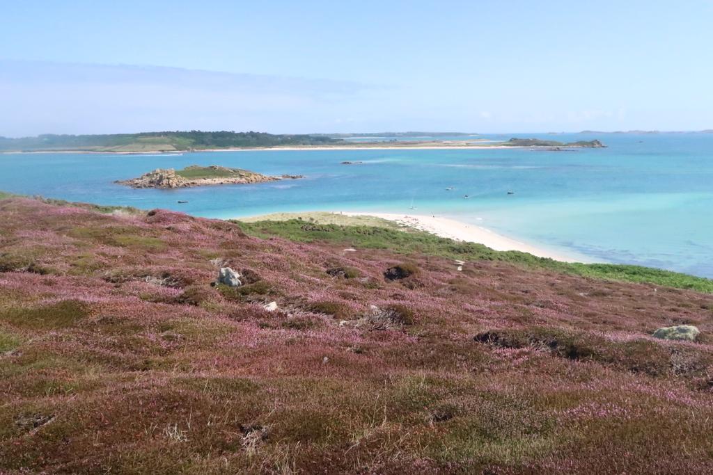 SianAGrant's tweet photo. @visitIOS @ScillyTIC @Scillyimages @scillyboating @bokehphotograph Glorious Samson day today, dropped off by Britannia....just perfect☀️🚢♥️ https://t.co/5FmRSMNfr4